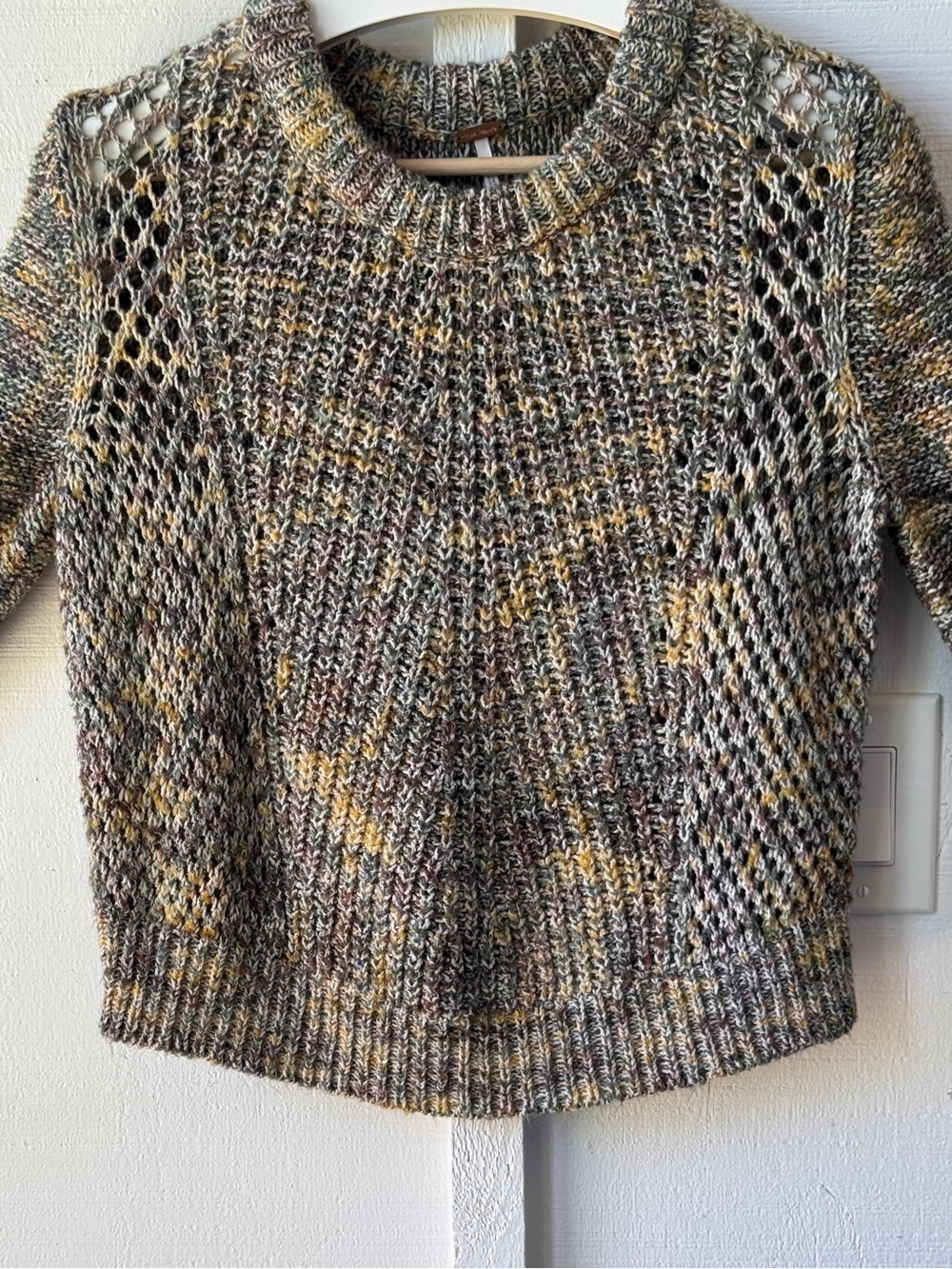 FreePeople Crochet Sweater | Thumb Holes 
Size Small